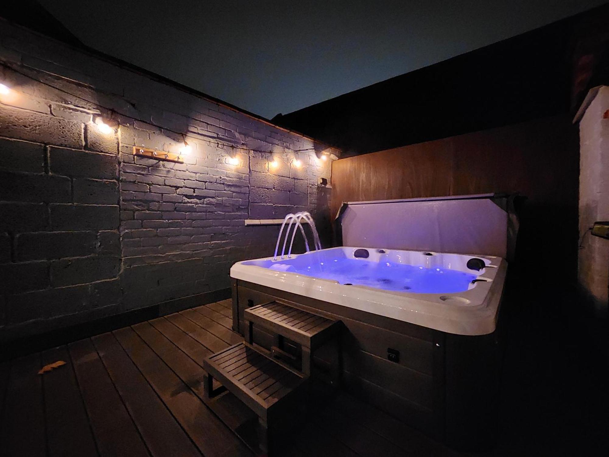 Derby City Centre Apartment With Roof Top Hot Tub Exterior photo